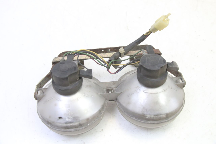 photo de REFLEKTOR PRZEDNI YAMAHA BW'S 100 (1999 - 2002) - Punkty mocowania