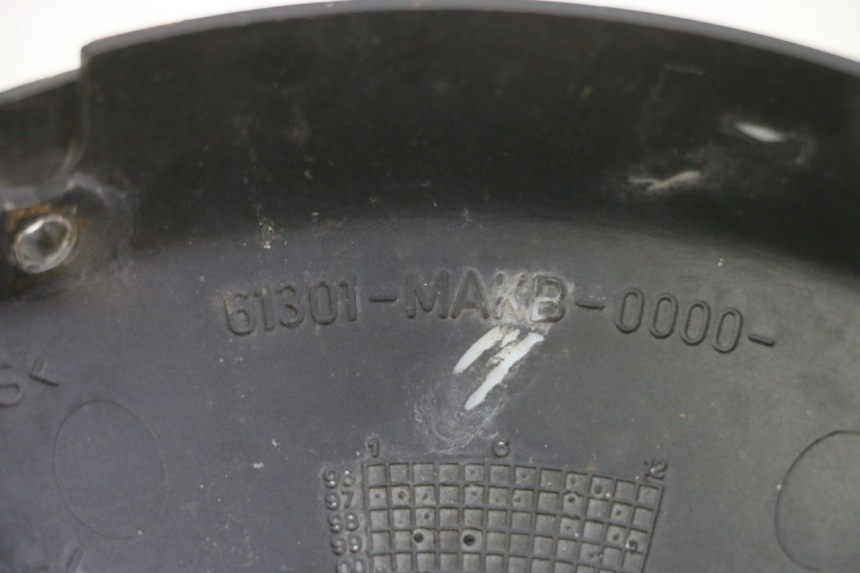 photo de REFLEKTOR PRZEDNI HONDA CBF 500 (2004 - 2007) - Widok z bliska