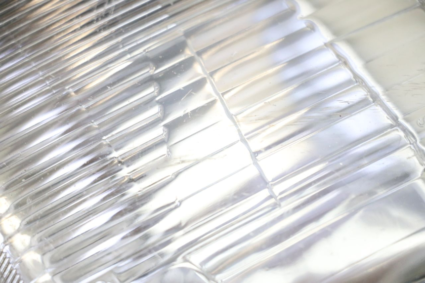 photo de REFLEKTOR PRZEDNI HONDA CBR F SC25 1000 (1989 - 1992) - Inny kąt widzenia