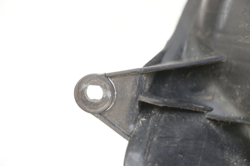 photo de REFLEKTOR PRZEDNI YAMAHA CYGNUS X 125 (2004 - 2007) - Zbliżenie techniczne