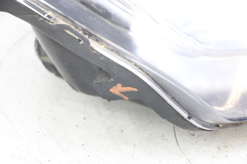 photo de REFLEKTOR PRZEDNI YAMAHA CYGNUS X 125 (2004 - 2007) - Oznaczenia i referencje