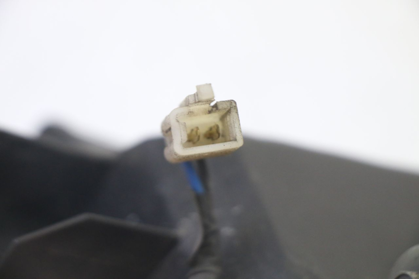 photo de REFLEKTOR PRZEDNI YAMAHA CYGNUS X INJECTION 125 (2007 - 2013) - Widok z bliska