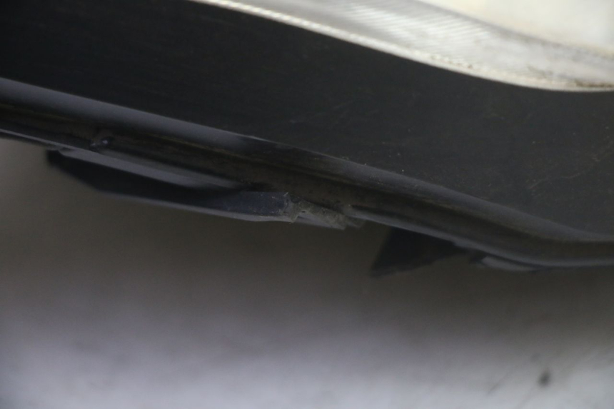 photo de REFLEKTOR PRZEDNI YAMAHA CYGNUS X INJECTION 125 (2007 - 2013) - Zoom stanu zużycia