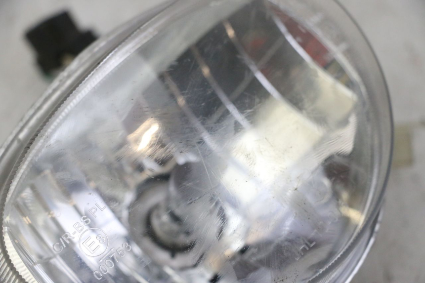 photo de REFLEKTOR PRZEDNI DAELIM BESBI 125 (2007 - 2008) - Szczegóły charakterystyczne