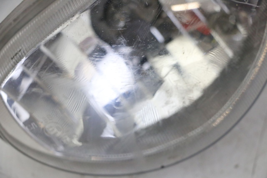 photo de REFLEKTOR PRZEDNI DAELIM BESBI 125 (2007 - 2008) - Zoom stanu zużycia