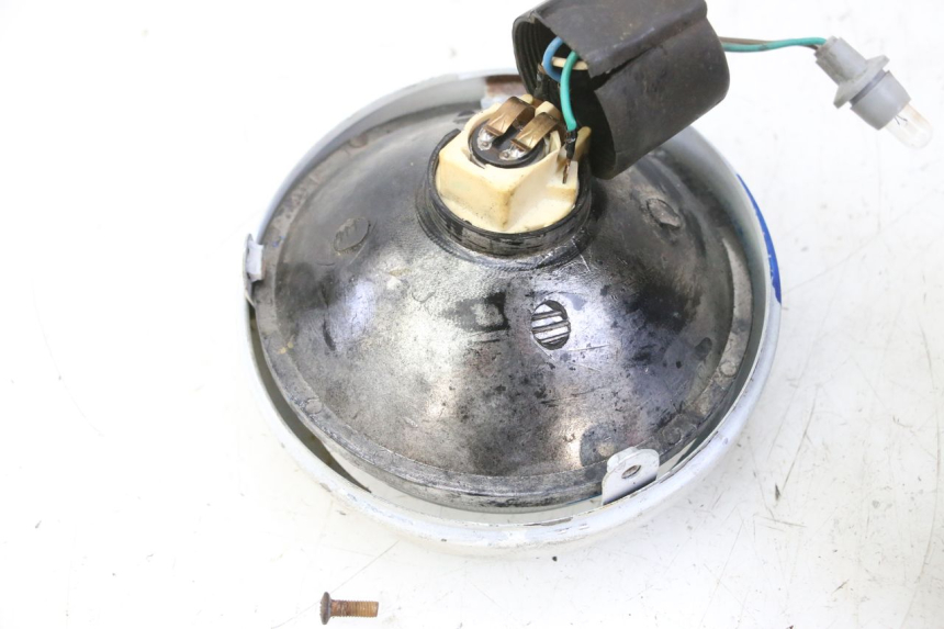 photo de REFLEKTOR PRZEDNI SKYTEAM DAX REPLICA 110 (2005 - 2015) - Struktura - zbliżenie