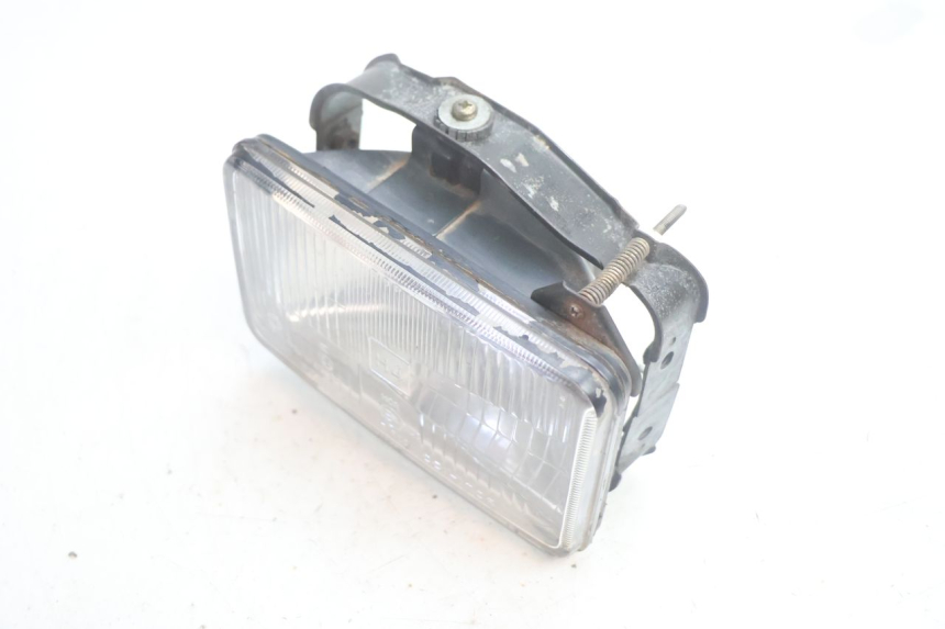 photo de PRZEDNIA LAMPA SUZUKI DR S 600 (1985 - 1989) - Zoom stanu zużycia
