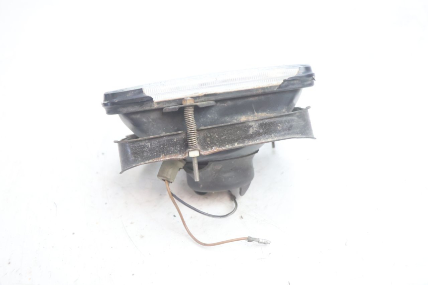 photo de PRZEDNIA LAMPA SUZUKI DR S 600 (1985 - 1989) - Zbliżenie techniczne