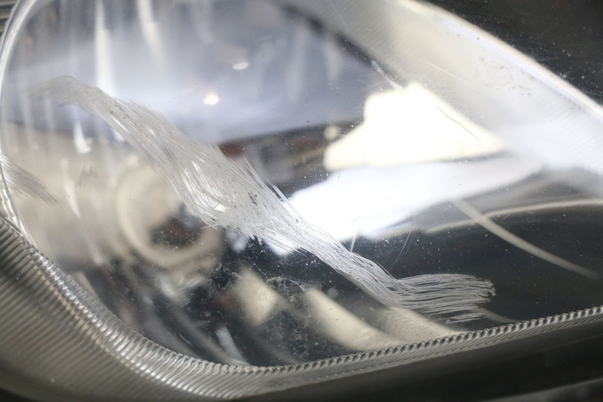 photo de PRAWA LAMPA PRZEDNIA SUZUKI BURGMAN 650 (2002 - 2004) - Część sprawdzona