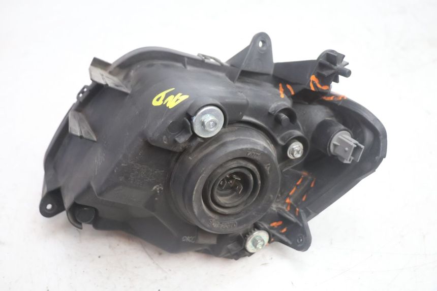 photo de PRZEDNI PRAWY REFLEKTOR SUZUKI BURGMAN EXECUTIVE ABS 650 (2006 - 2012) - Punkty mocowania