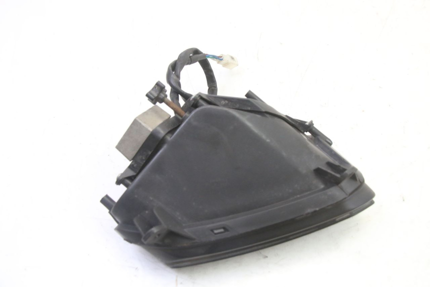 photo de PRAWA LAMPA PRZEDNIA ORCAL CAVARO 4T 50 (2019 - 2023) - Zoom stanu zużycia