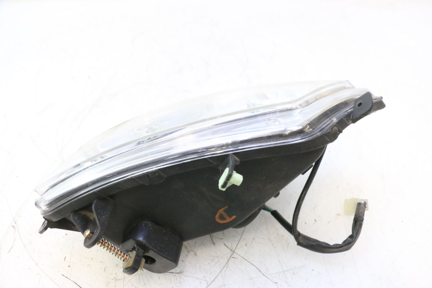 photo de PRAWA LAMPA PRZEDNIA PEUGEOT CITYSTAR 2T 50 (2018 - 2021) - Inny kąt widzenia