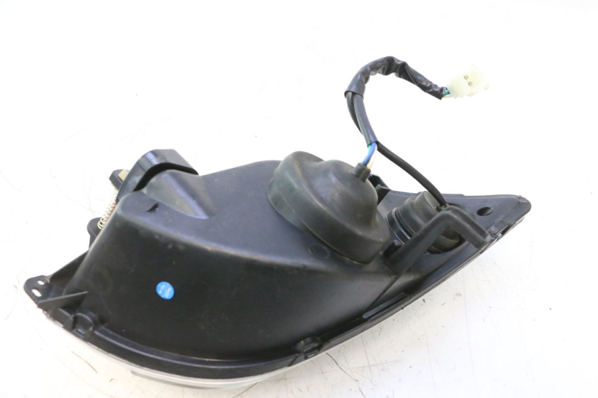 photo de PRAWA LAMPA PRZEDNIA PEUGEOT CITYSTAR 2T 50 (2018 - 2021) - Zbliżenie techniczne