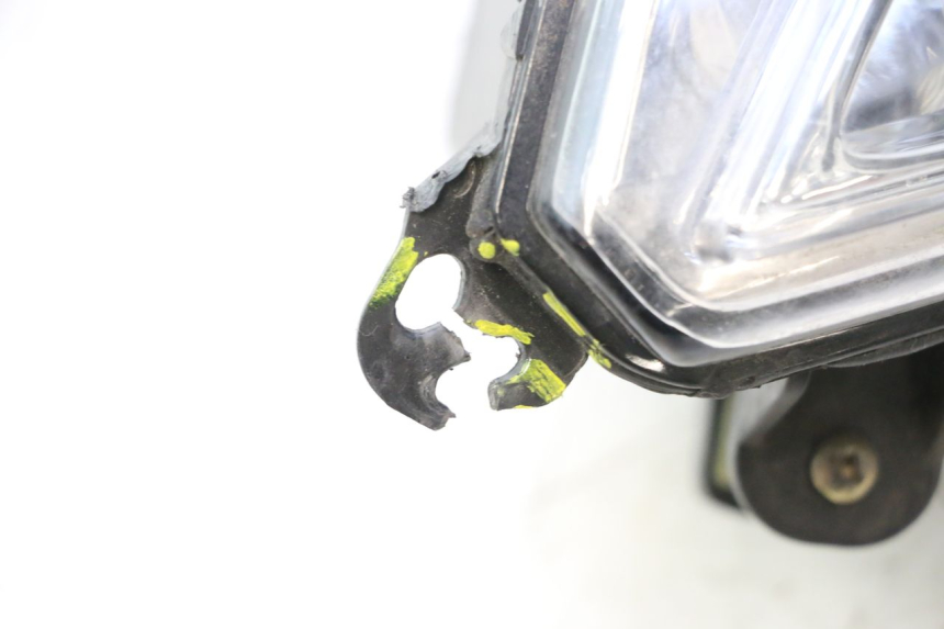 photo de PRAWA LAMPA PRZEDNIA PEUGEOT CITYSTAR 2T 50 (2018 - 2021) - Widok produktu