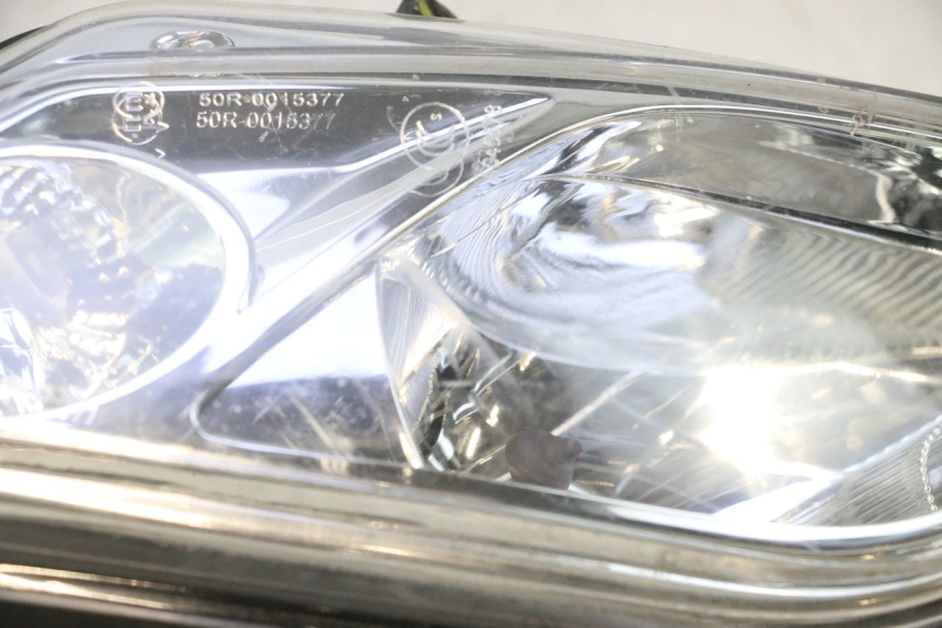 photo de PRAWA LAMPA PRZEDNIA PEUGEOT CITYSTAR 2T 50 (2018 - 2021) - Część sprawdzona