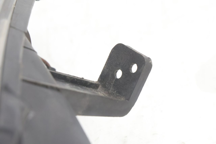 photo de PRAWA LAMPA PRZEDNIA PEUGEOT CITYSTAR 125 (2011 - 2017) - Zbliżenie techniczne