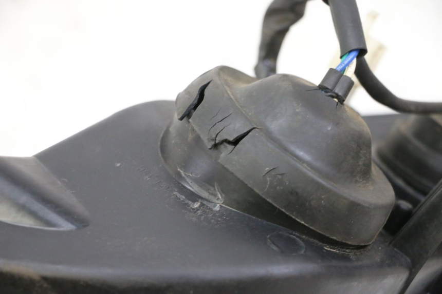 photo de PRAWA LAMPA PRZEDNIA PEUGEOT CITYSTAR 50 (2013 - 2017) - Widok ogólny