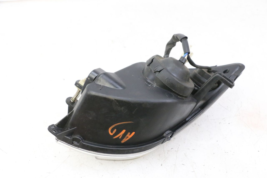 photo de PRAWA LAMPA PRZEDNIA PEUGEOT CITYSTAR 50 (2013 - 2017) - Punkty mocowania