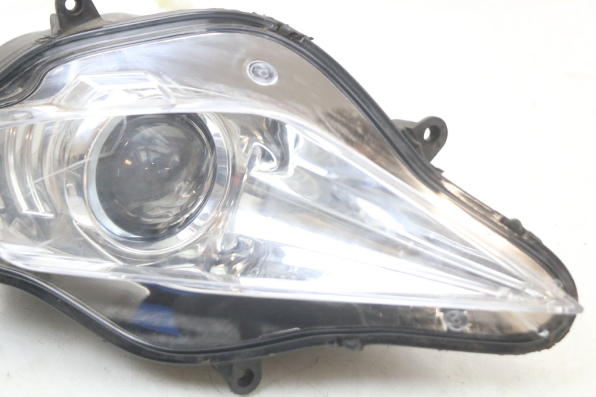 photo de PRAWA LAMPA PRZEDNIA PEUGEOT GEOPOLIS RS 125 (2007 - 2009) - Zoom stanu zużycia