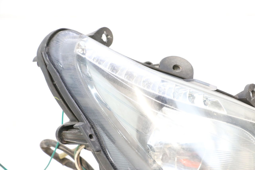 photo de PRAWA LAMPA PRZEDNIA SYM GTS EVO 125 (2009 - 2013) - Zoom stanu zużycia