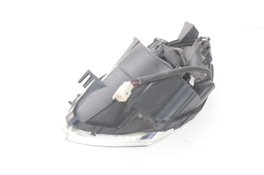 photo de PRAWA LAMPA PRZEDNIA PEUGEOT SATELIS 300 (2012 - 2015) - Widok produktu