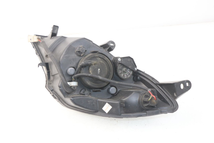 photo de PRAWA LAMPA PRZEDNIA PEUGEOT SATELIS 300 (2012 - 2015) - Szczegóły charakterystyczne