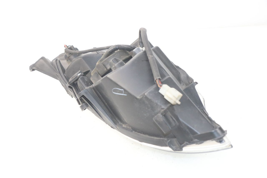 photo de PRAWA LAMPA PRZEDNIA PEUGEOT SATELIS 300 (2012 - 2015) - Punkty mocowania