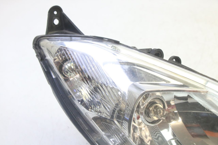 photo de PRAWA LAMPA PRZEDNIA PEUGEOT SATELIS 125 (2010 - 2012) - Szczegół części
