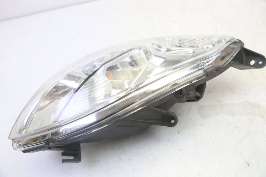 photo de PRAWA LAMPA PRZEDNIA PEUGEOT SATELIS 125 (2010 - 2012) - Zbliżenie techniczne
