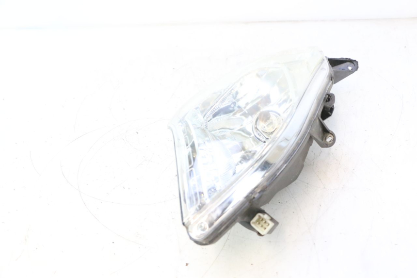 photo de PRAWA LAMPA PRZEDNIA PEUGEOT SATELIS 125 (2013 - 2018) - Widok z bliska