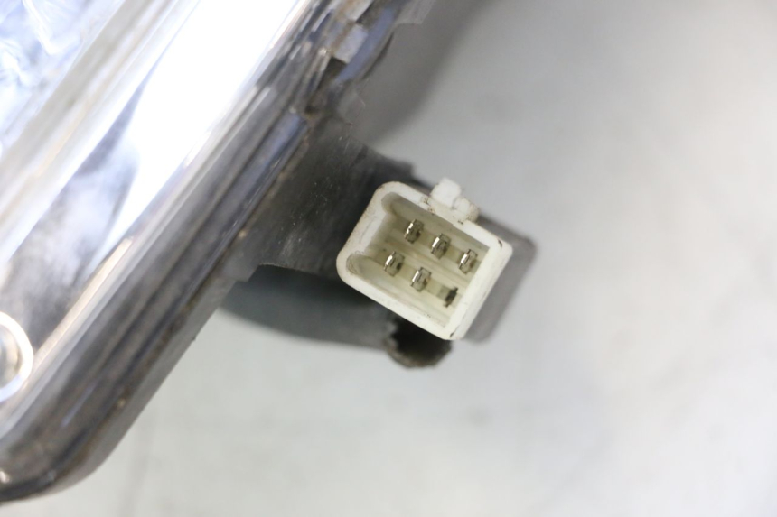 photo de PRAWA LAMPA PRZEDNIA PEUGEOT SATELIS 125 (2013 - 2018) - Zdjęcie dodatkowe