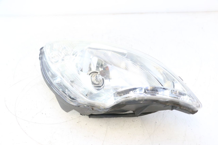 photo de PRAWA LAMPA PRZEDNIA PEUGEOT SATELIS 125 (2013 - 2018) - Kontrola wizualna