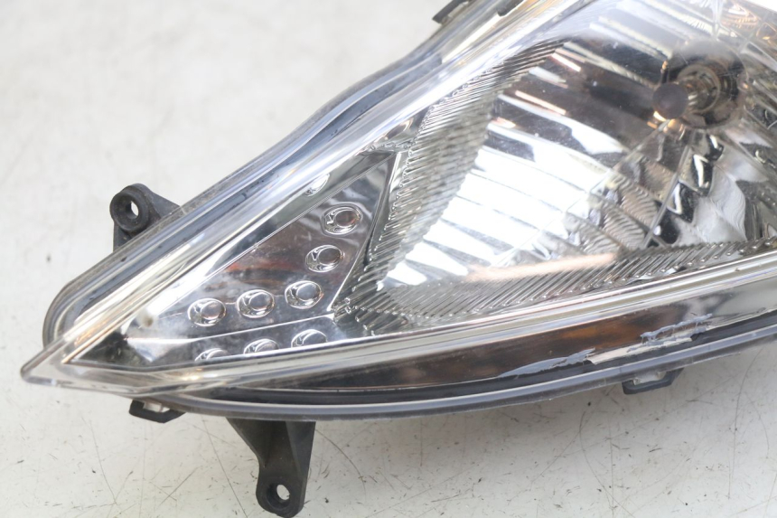 photo de PRAWA LAMPA PRZEDNIA PEUGEOT SPEEDFIGHT 3 AIR 50 (2009 - 2015) - Zbliżenie techniczne