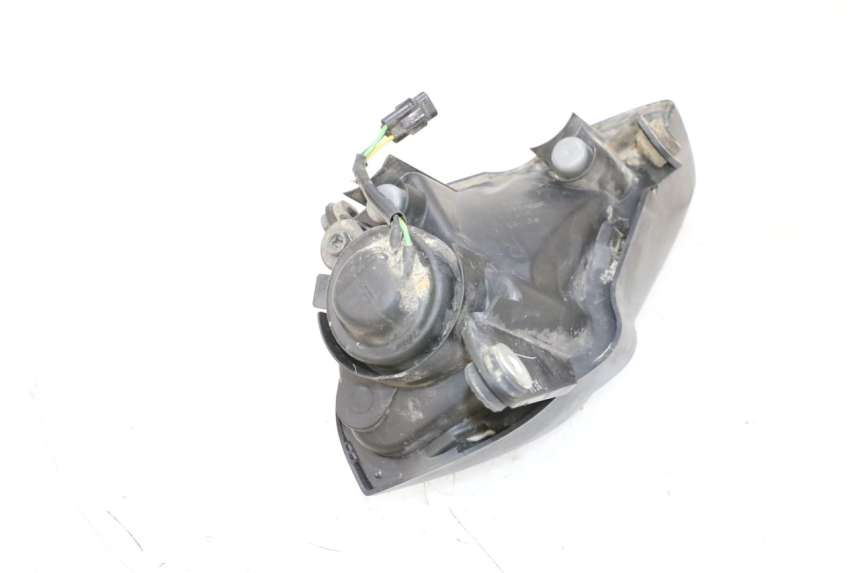 photo de PRAWA LAMPA PRZEDNIA YAMAHA YFM R RAPTOR 250 (2008 - 2014) - Zoom stanu zużycia