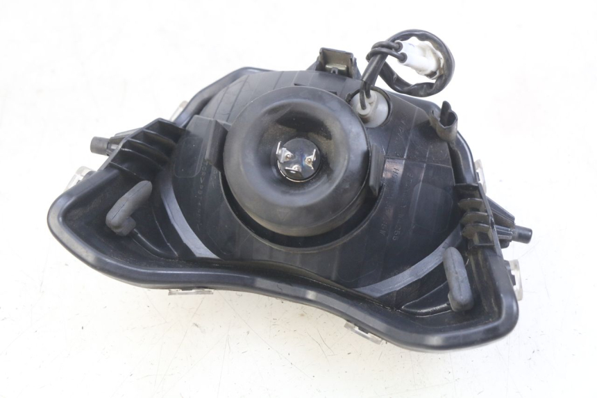 photo de REFLEKTOR PRZEDNI YAMAHA D'ELIGHT DELIGHT 125 (2017 - 2020) - Inny kąt widzenia