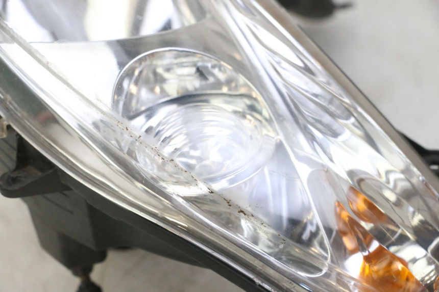 photo de REFLEKTOR PRZEDNI PEUGEOT ELYSTAR 125 (2002 - 2007) - Widok ogólny