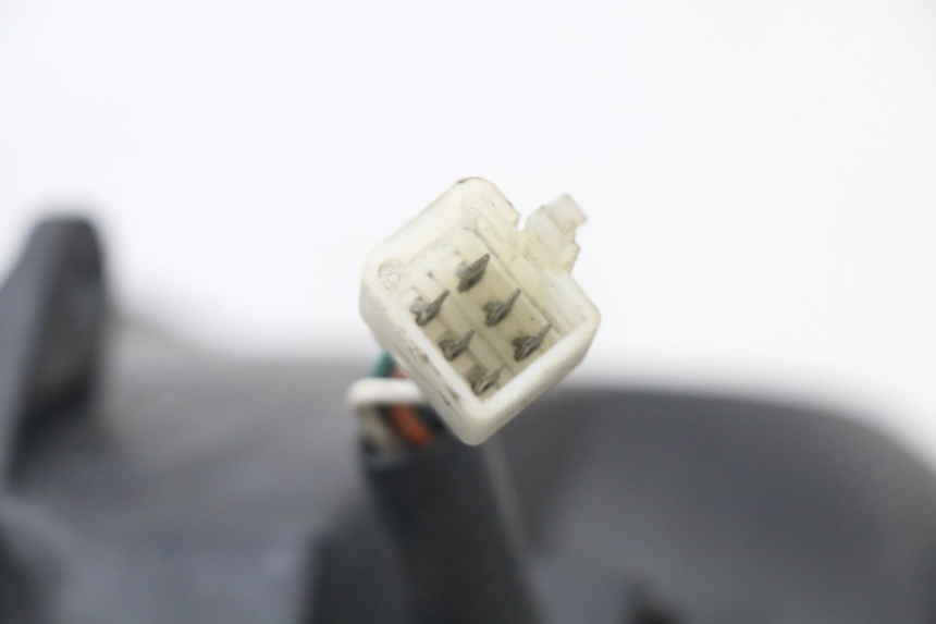 photo de REFLEKTOR PRZEDNI PEUGEOT ELYSTAR 50 (2002 - 2014) - Punkty mocowania