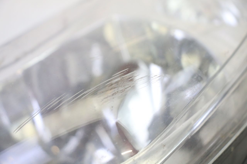 photo de REFLEKTOR PRZEDNI PEUGEOT ELYSTAR 50 (2002 - 2014) - Zoom stanu zużycia