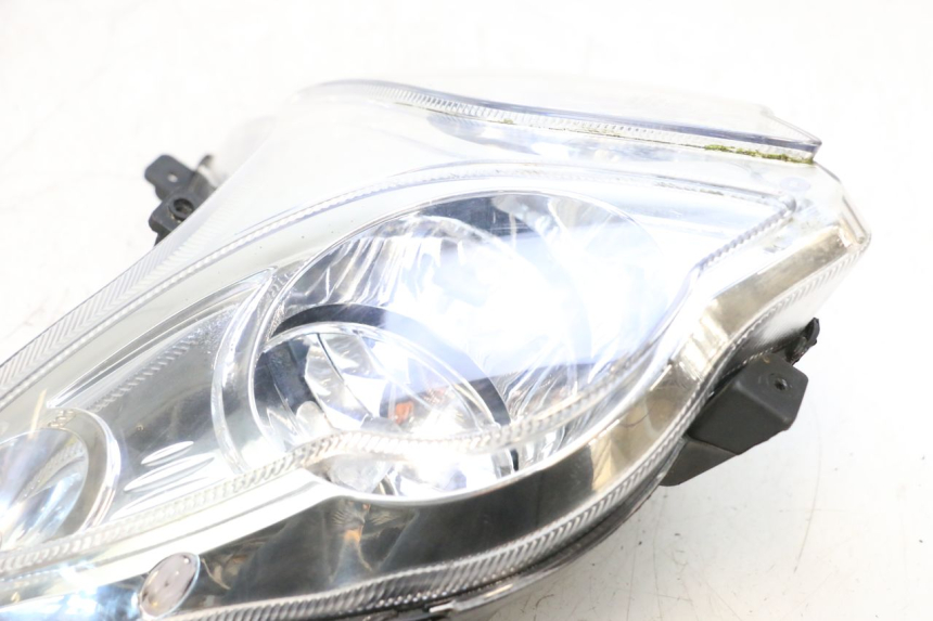 photo de PRZEDNIA LAMPA KEEWAY F-ACT FACT EVO 50 (2020 - 2026) - Szczegóły charakterystyczne