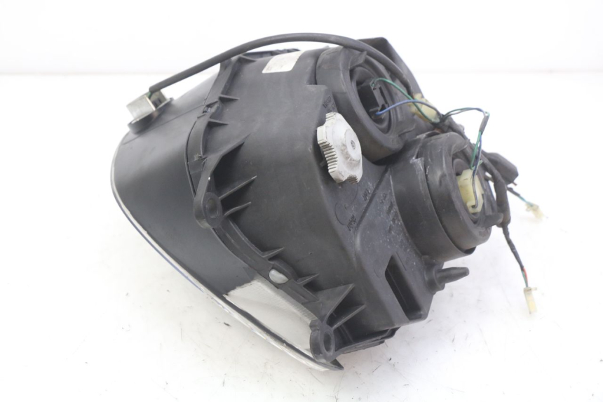 photo de REFLEKTOR PRZEDNI HONDA FES PANTHEON 2T 125 (1998 - 2002) - Zoom stanu zużycia