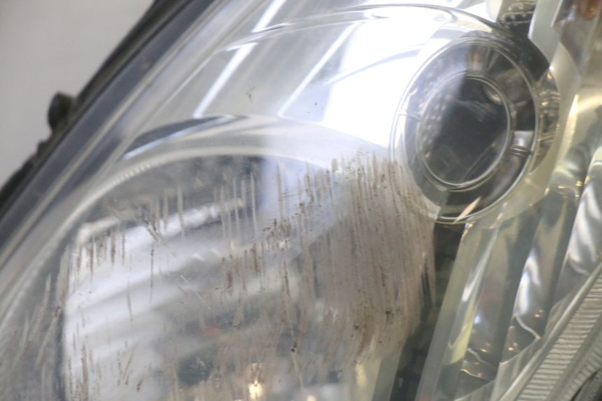 photo de REFLEKTOR PRZEDNI HONDA FES S-WING SWING ABS 125 (2007 - 2015) - Inny kąt widzenia