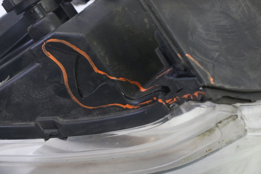 photo de REFLEKTOR PRZEDNI HONDA FES S-WING SWING ABS 125 (2007 - 2015) - Część sprawdzona