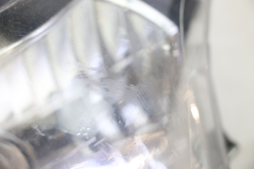 photo de REFLEKTOR PRZEDNI STAHO FH 50 (2018 - 2019) - Zbliżenie techniczne