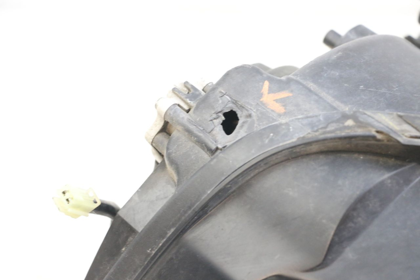 photo de REFLEKTOR PRZEDNI YAMAHA FJR ABS 1300 (2006 - 2012) - Zoom stanu zużycia