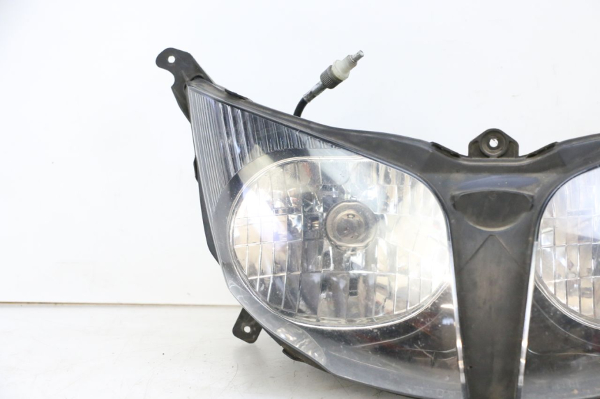 photo de REFLEKTOR PRZEDNI YAMAHA FJR ABS 1300 (2006 - 2012) - Struktura - zbliżenie