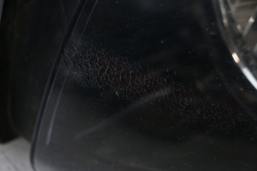 photo de REFLEKTOR PRZEDNI YAMAHA FJR ABS 1300 (2006 - 2012) - Zoom stanu zużycia