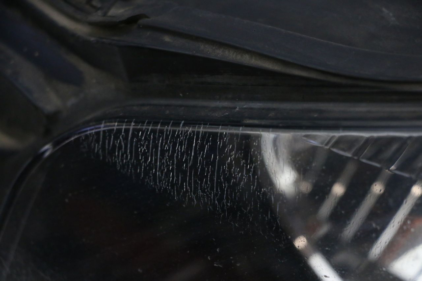 photo de REFLEKTOR PRZEDNI YAMAHA FJR ABS 1300 (2006 - 2012) - Inny kąt widzenia