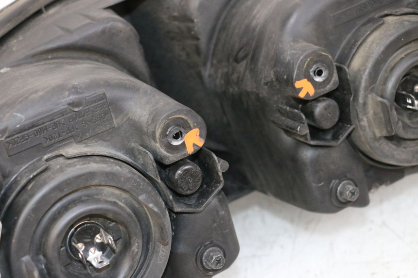 photo de REFLEKTOR PRZEDNI YAMAHA FJR ABS 1300 (2006 - 2012) - Punkty mocowania