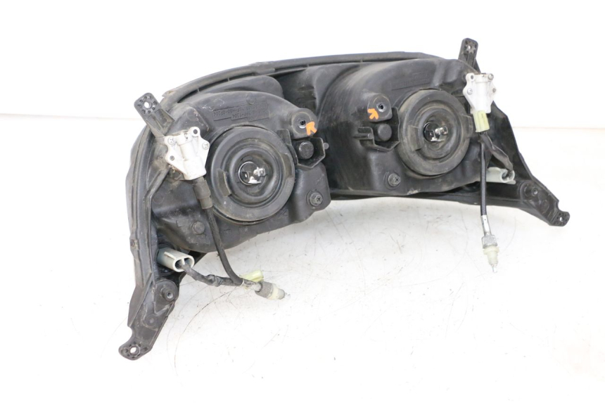 photo de REFLEKTOR PRZEDNI YAMAHA FJR ABS 1300 (2006 - 2012) - Oznaczenia i referencje