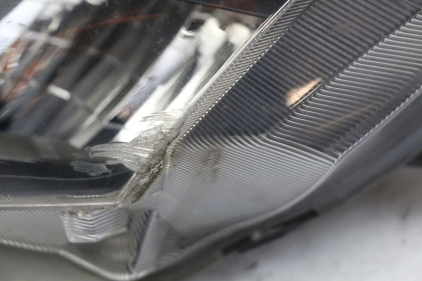 photo de REFLEKTOR PRZEDNI HONDA FORZA 125 (2015 - 2016) - Inny kąt widzenia